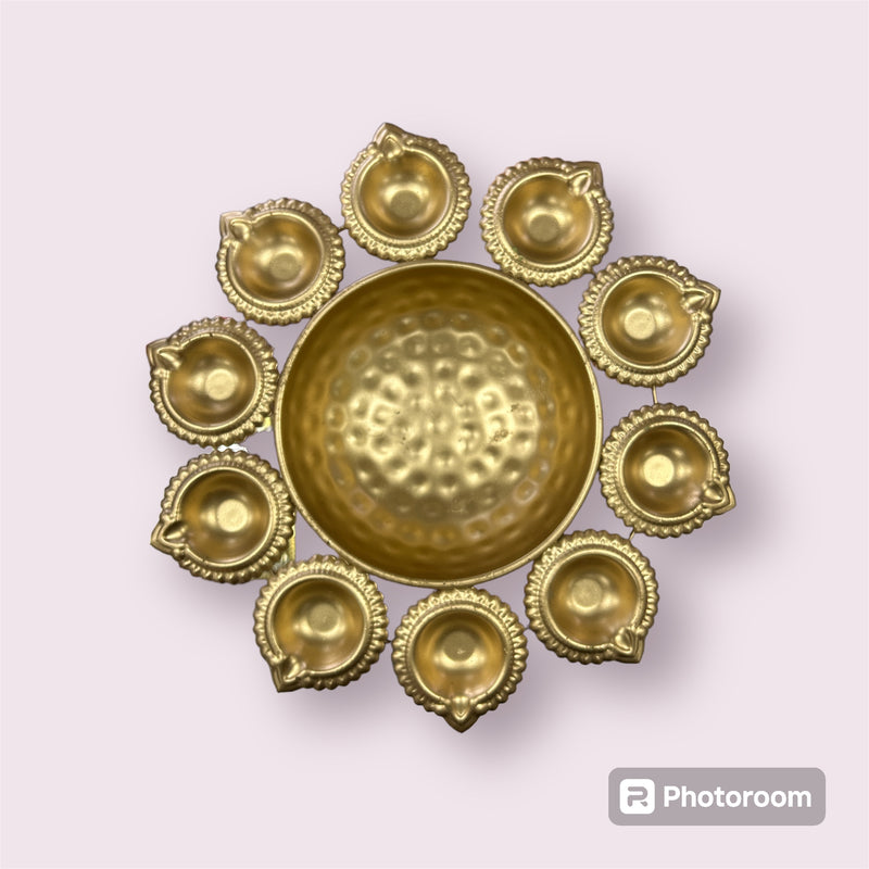Diya Urli