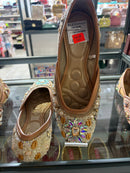 LADIES FOOTWEAR- no7