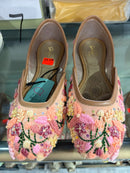 LADIES FOOTWEAR- No 8