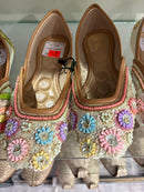 LADIES FOOTWEAR- no 10