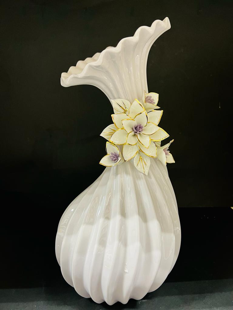 Vase (Ceramic)