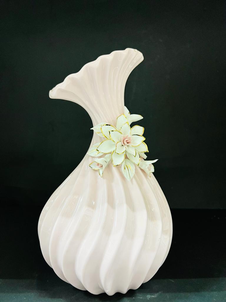 Vase (Ceramic)