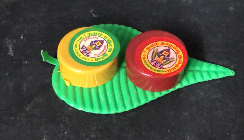 Leaf Set (Kumkum & Turmeric)