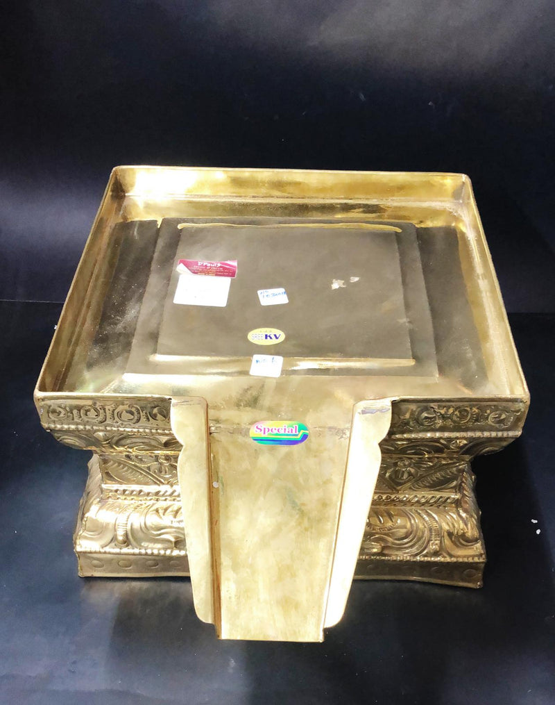 Abhishek Plate Stand